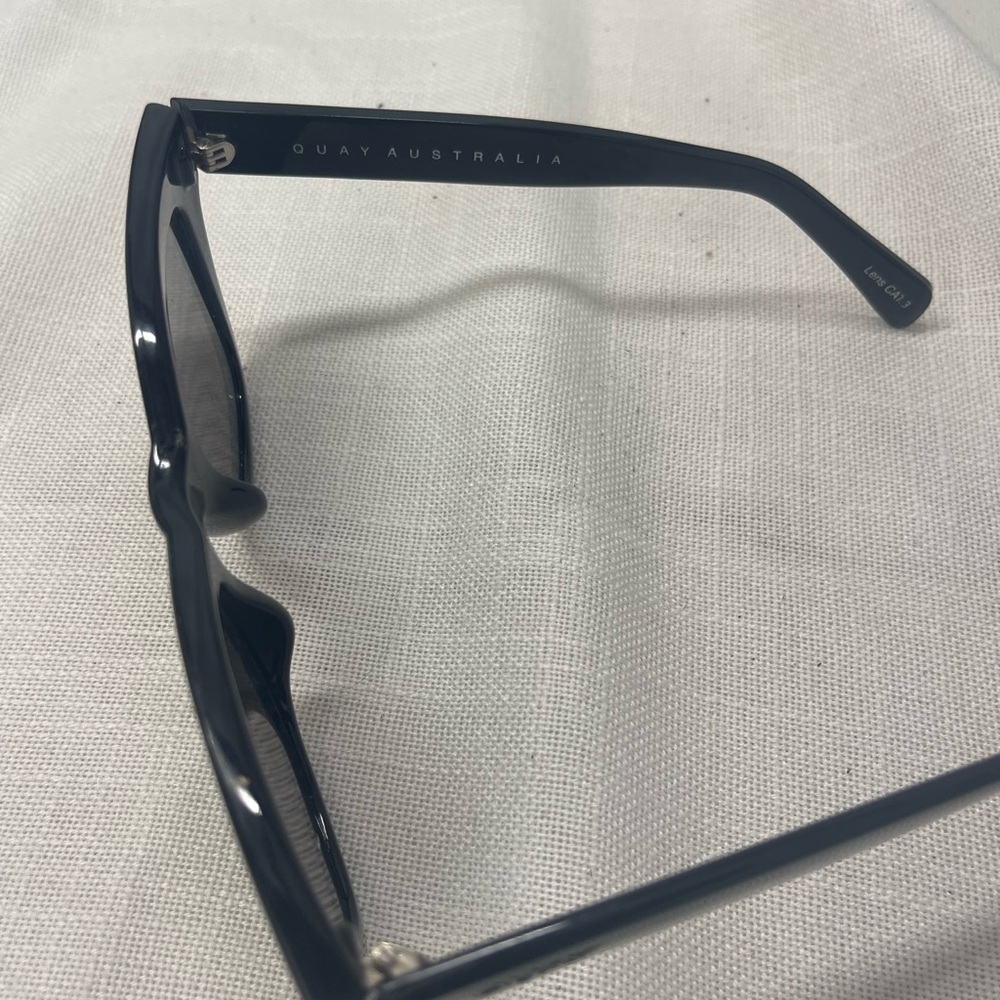 Quay Australia Black Studded Sunglasses - Picture 2 of 5
